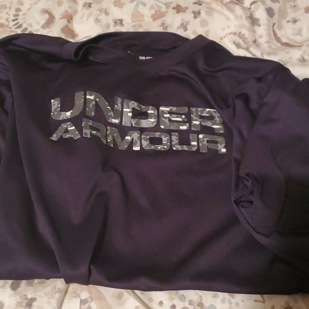 Under Armour Wicking shirt